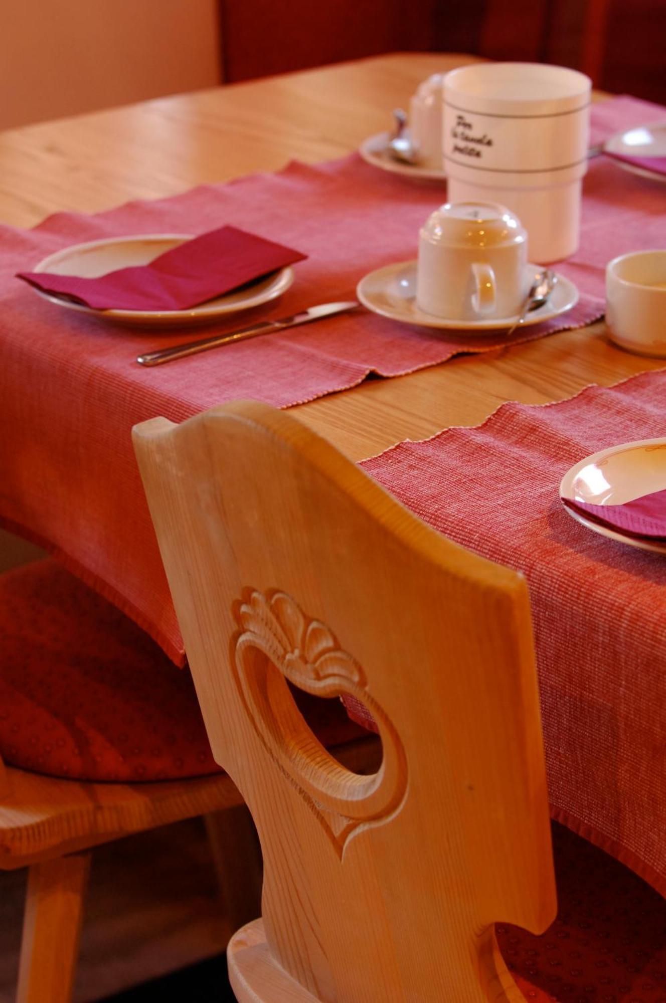 Chalet Madrisa Corvara In Badia Bagian luar foto