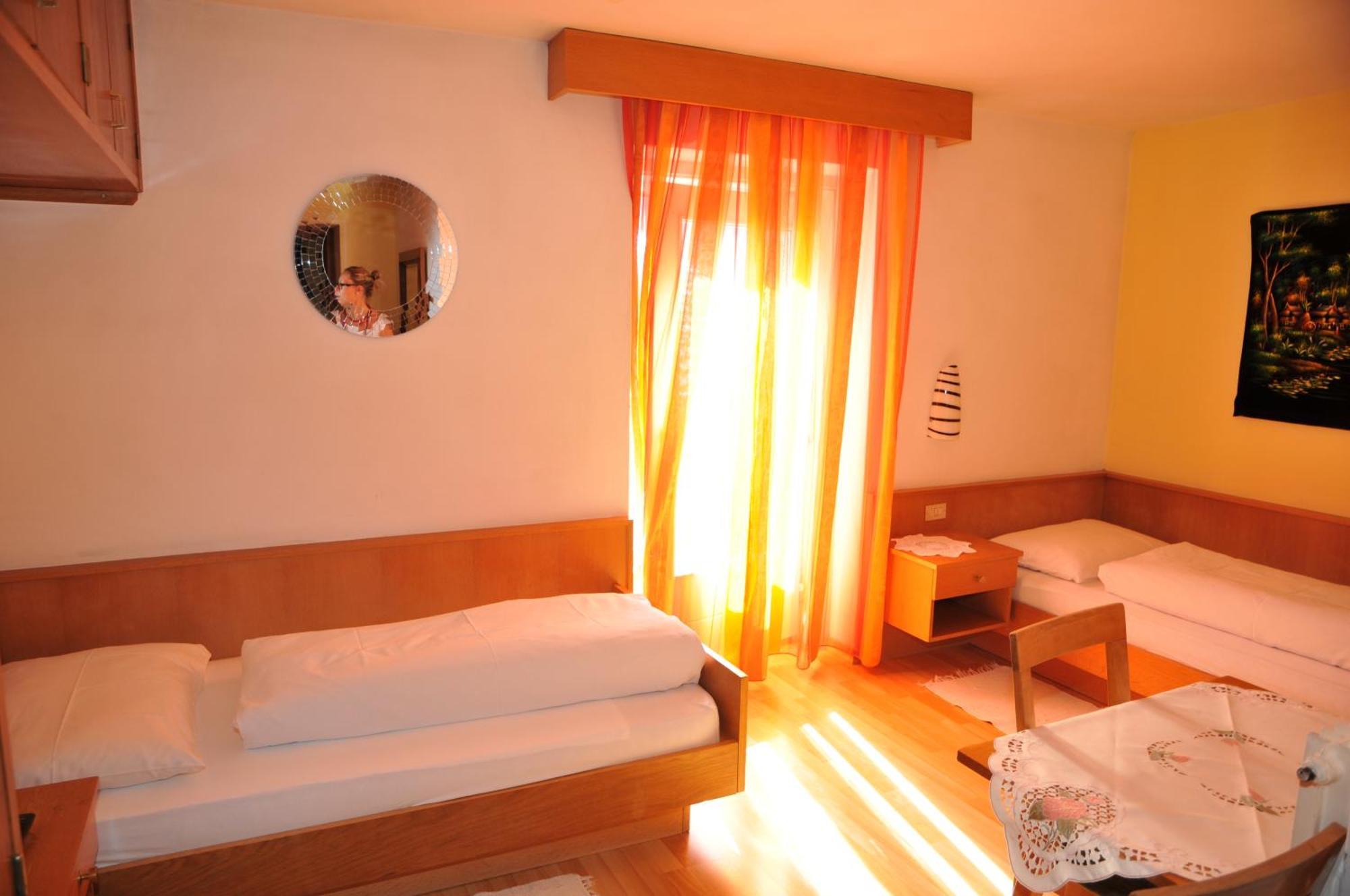 Chalet Madrisa Corvara In Badia Bagian luar foto