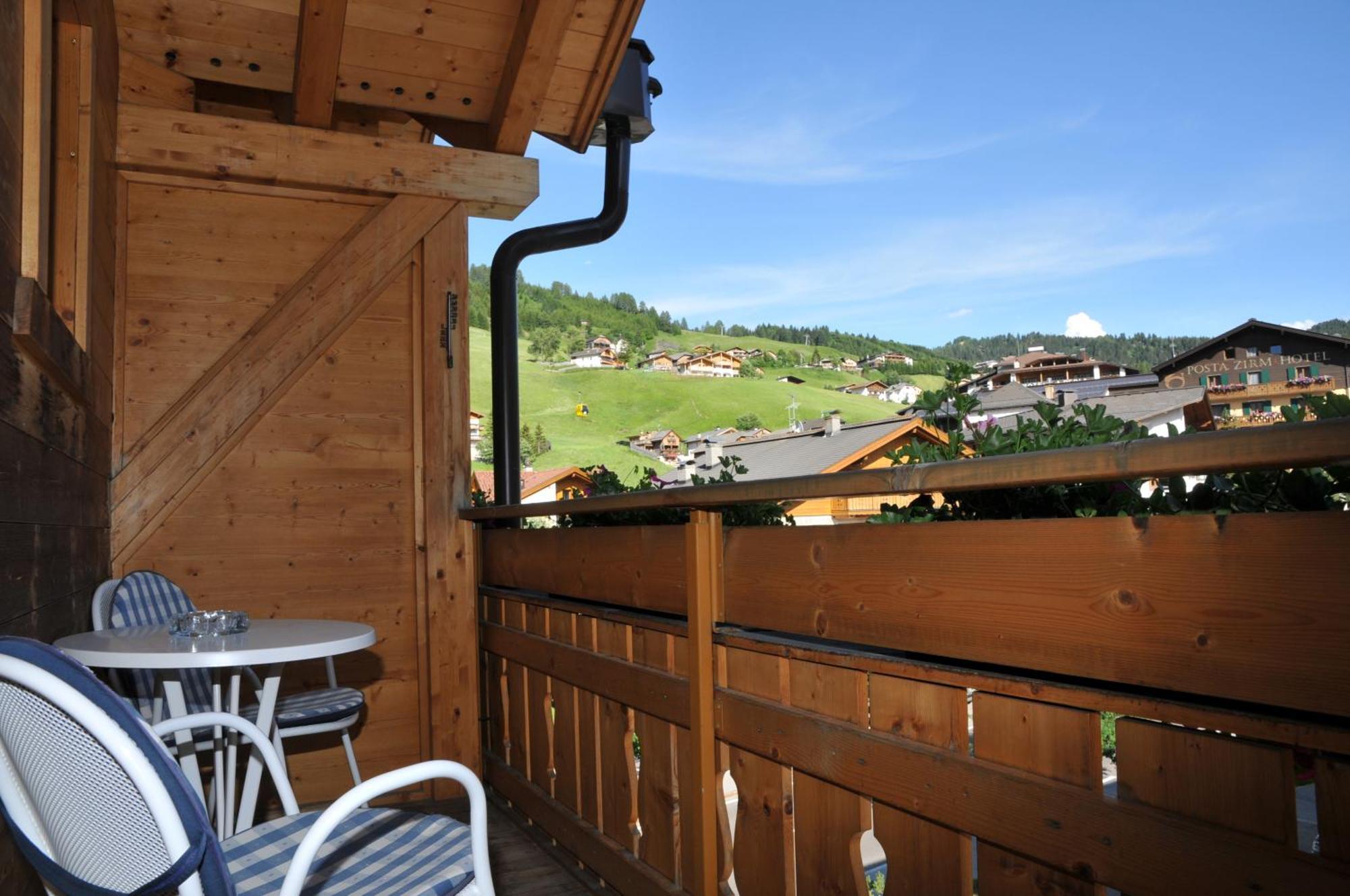 Chalet Madrisa Corvara In Badia Bagian luar foto