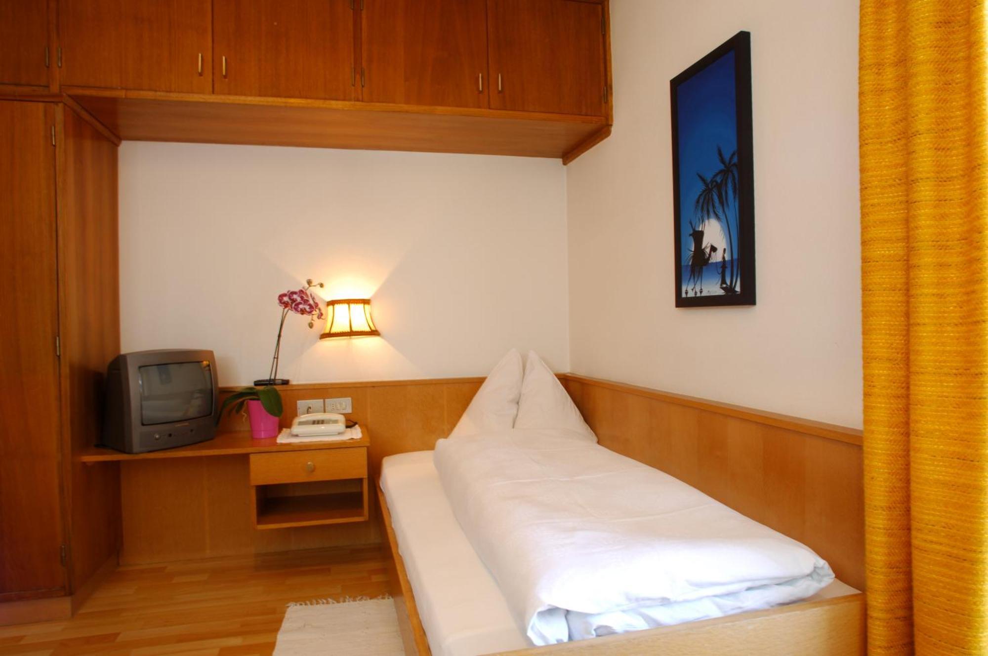 Chalet Madrisa Corvara In Badia Bagian luar foto