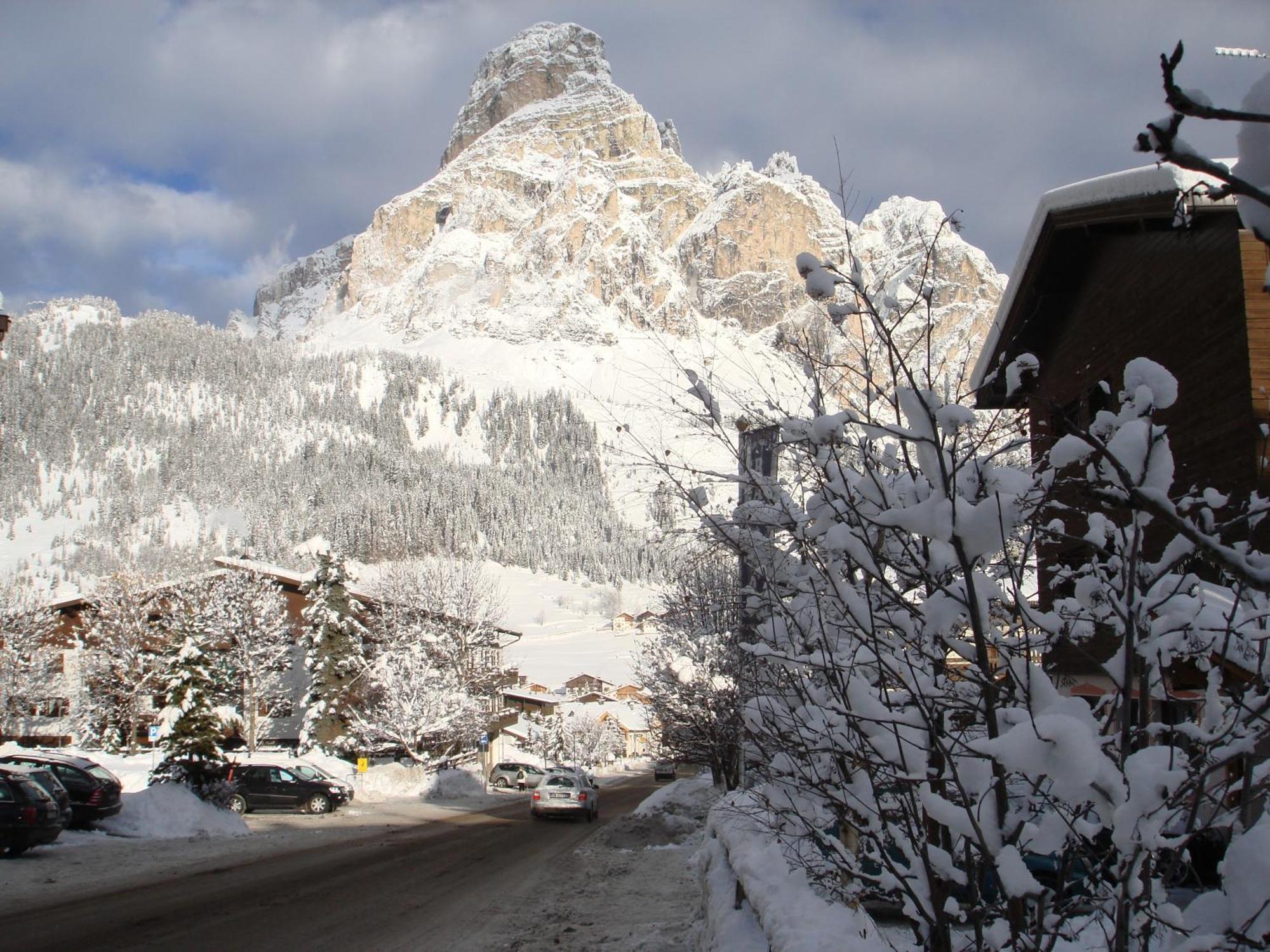 Chalet Madrisa Corvara In Badia Bagian luar foto