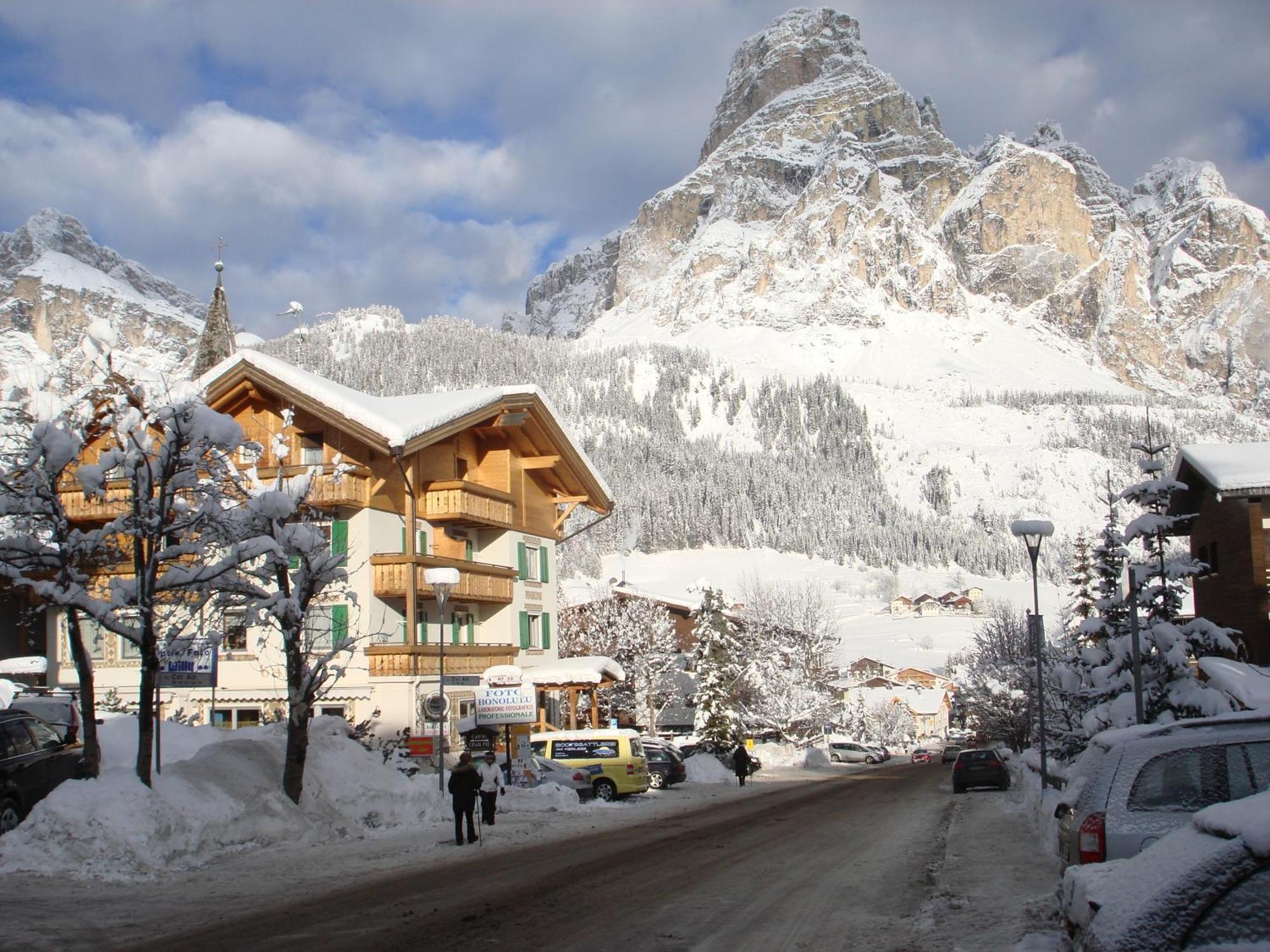 Chalet Madrisa Corvara In Badia Bagian luar foto