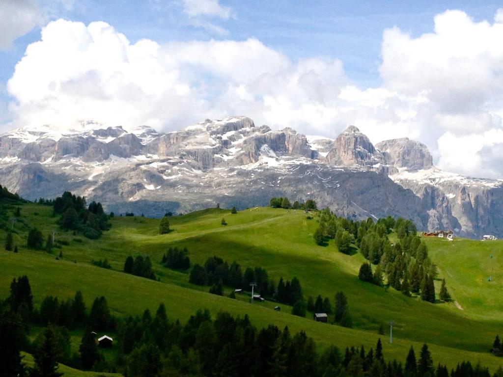 Chalet Madrisa Corvara In Badia Bagian luar foto