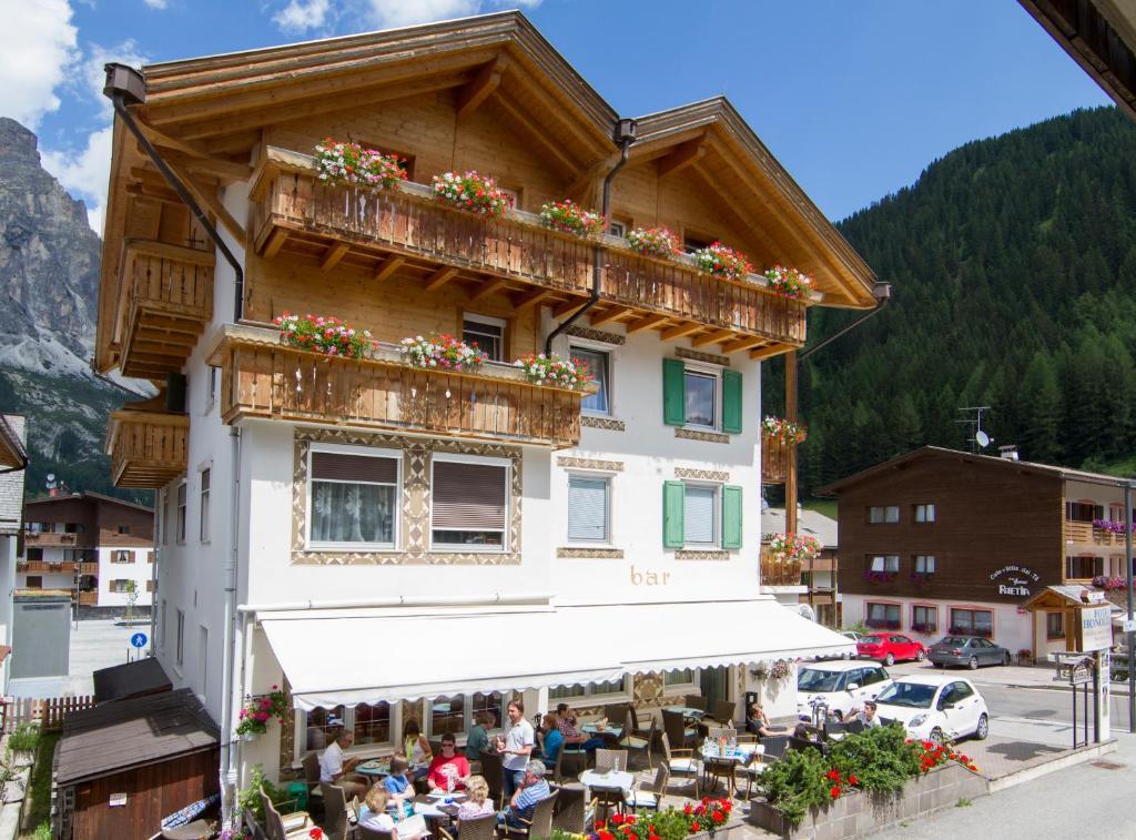 Chalet Madrisa Corvara In Badia Bagian luar foto
