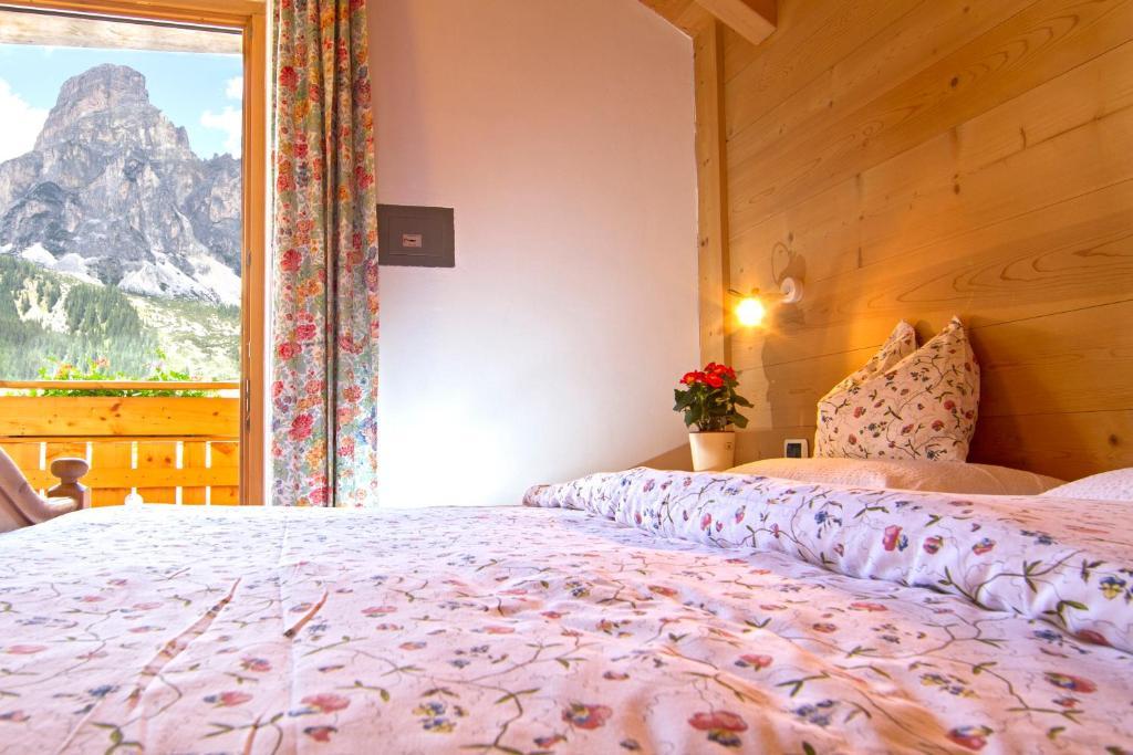 Chalet Madrisa Corvara In Badia Bagian luar foto
