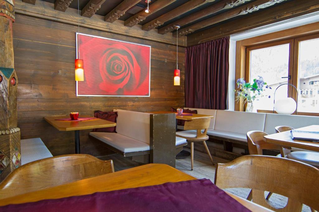 Chalet Madrisa Corvara In Badia Bagian luar foto