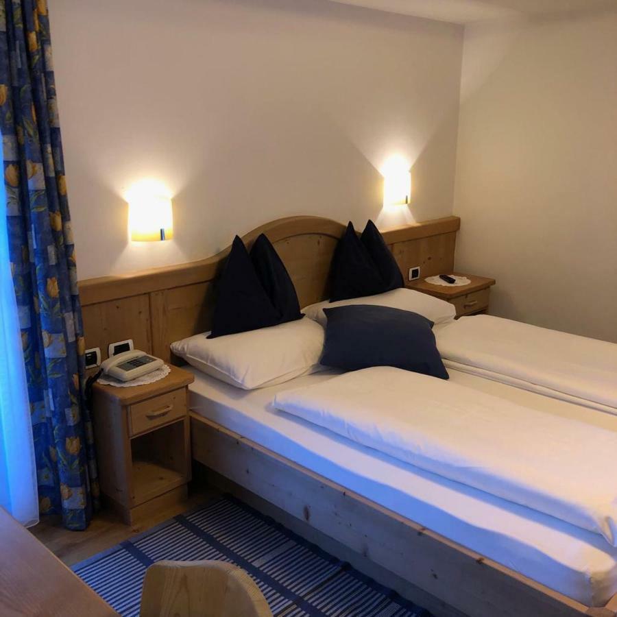 Chalet Madrisa Corvara In Badia Bagian luar foto