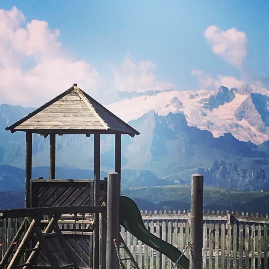 Chalet Madrisa Corvara In Badia Bagian luar foto